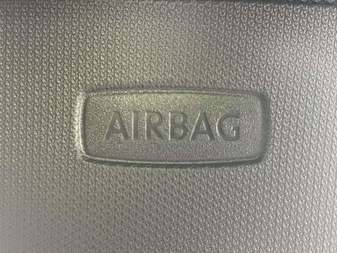 Used 2024 Volkswagen Atlas Cross Sport SE FWD image 27