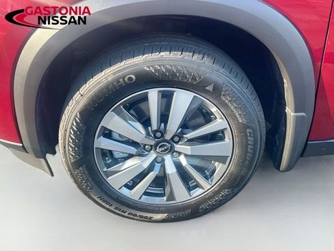 Used 2024 Nissan Pathfinder SL image 41