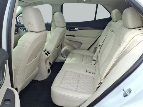 Used 2023 Buick Envision Avenir image 22