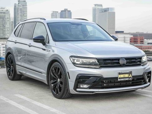 Used 2020 Volkswagen Tiguan SE R-Line image 3