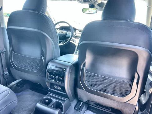 Used 2024 Jeep Grand Cherokee L Laredo RWD image 13