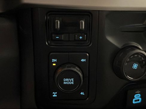 Used 2023 Ford F250 XLT image 28