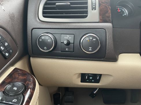 Used 2011 GMC Sierra 3500 Denali image 15