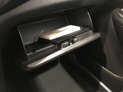 Used 2018 Buick Encore Preferred image 27