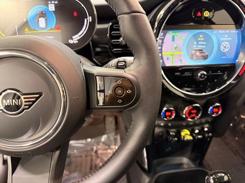 Certified 2024 MINI Cooper SE image 14