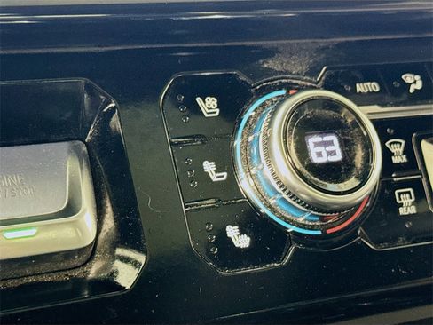 Used 2024 GMC Sierra 2500 AT4 w/ AT4 Premium Plus Package image 19