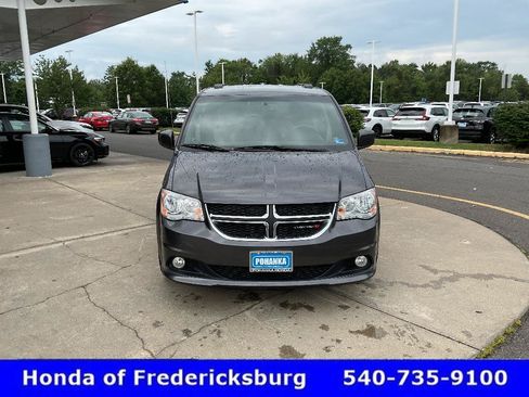 Used 2017 Dodge Grand Caravan SXT FWD image 8