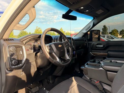 Used 2022 Chevrolet Silverado 2500 LT w/ Convenience Package AWD/4WD image 12