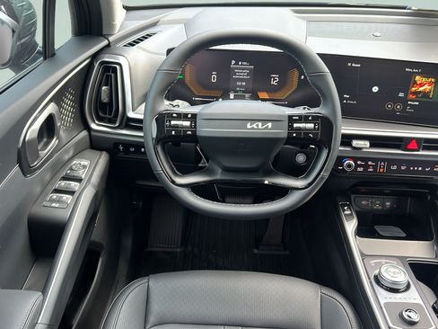 New 2026 Kia Sorento EX w/ EX Premium Package FWD image 14