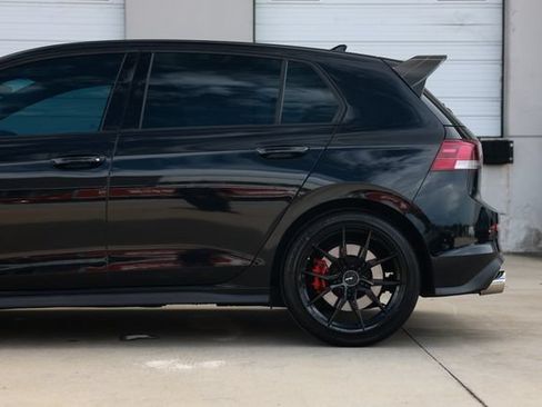 Used 2022 Volkswagen GTI SE FWD image 29