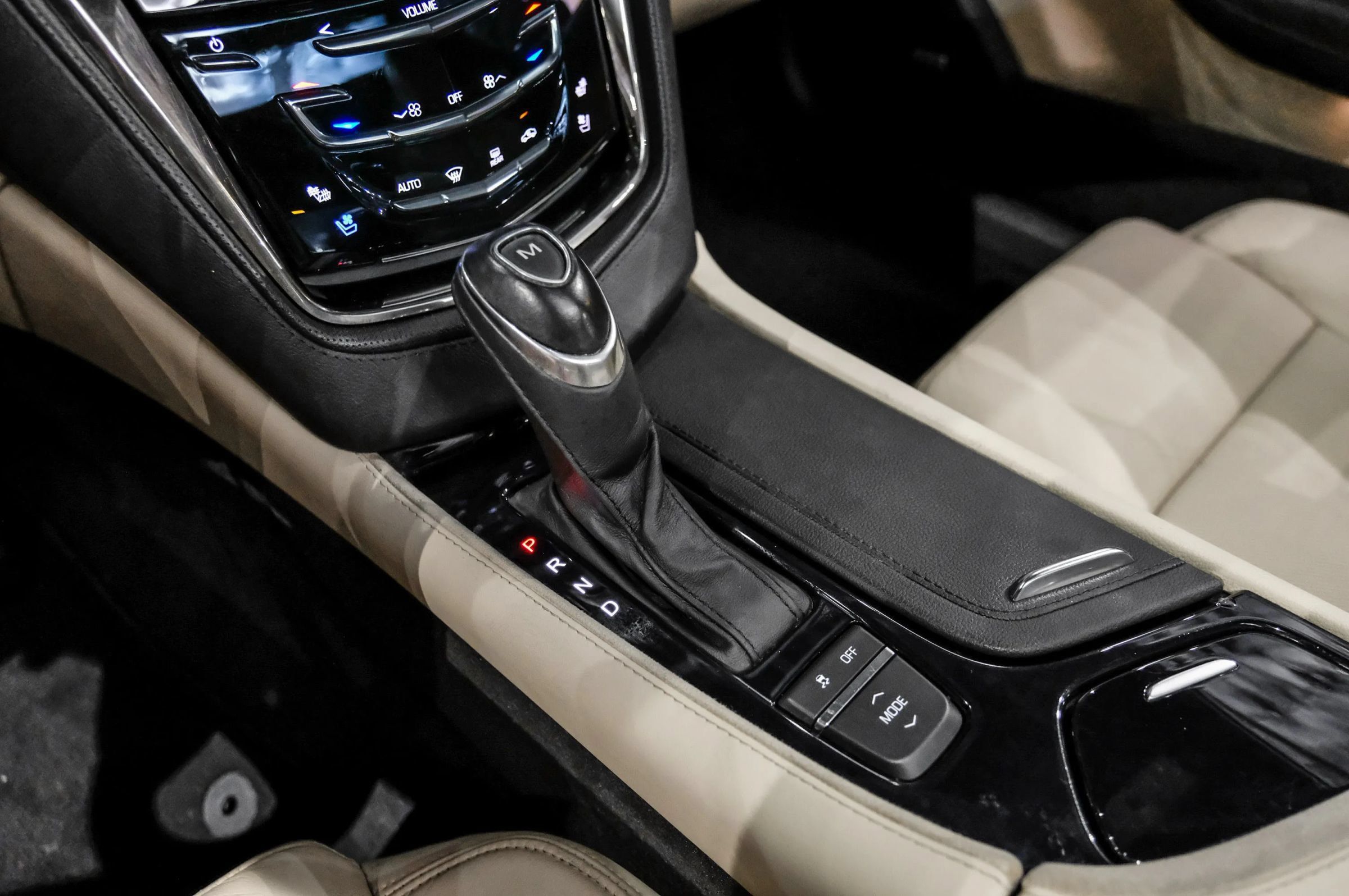 Used 2019 Cadillac CTS Luxury RWD image 24