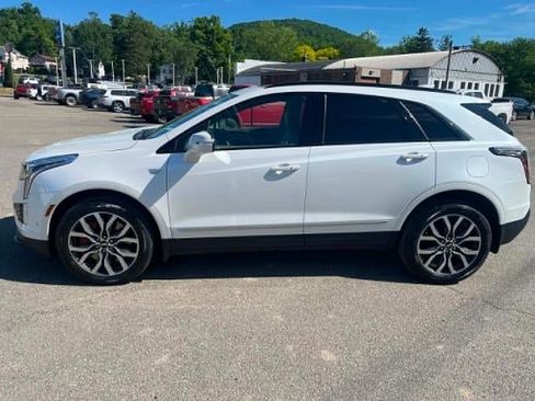 Used 2023 Cadillac XT5 Sportv w/ Platinum Package AWD/4WD image 2