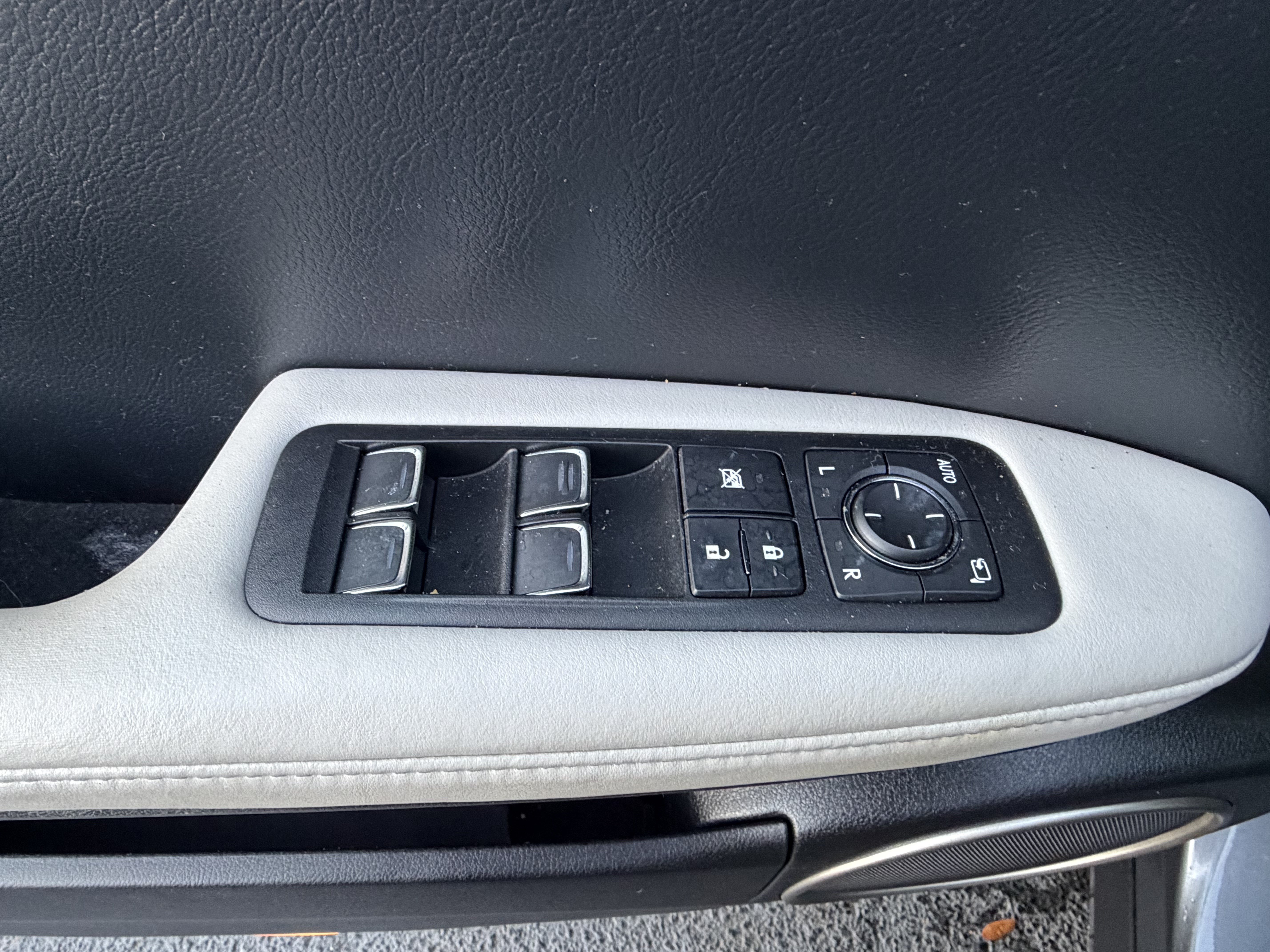 Used 2019 Lexus RX 350 FWD w/ Navigation Package image 14