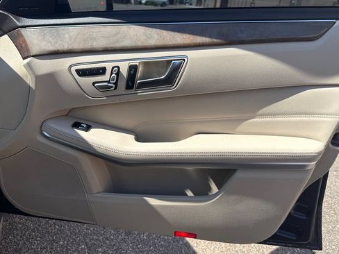 Used 2014 Mercedes-Benz E 350 Sedan image 28