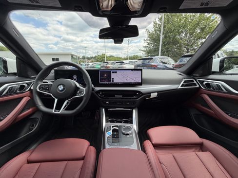 Used 2026 BMW i4 xDrive40i w/ M Sport Package AWD/4WD image 18