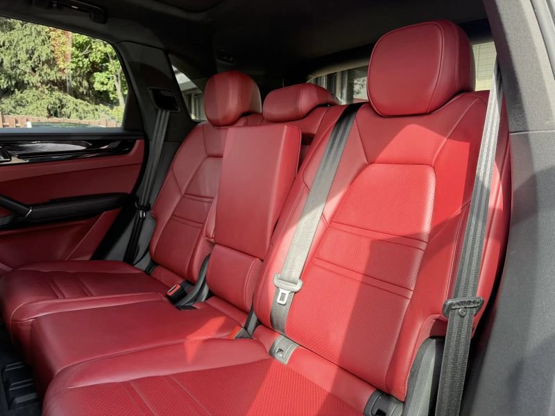 Used 2019 Porsche Cayenne S AWD/4WD image 17