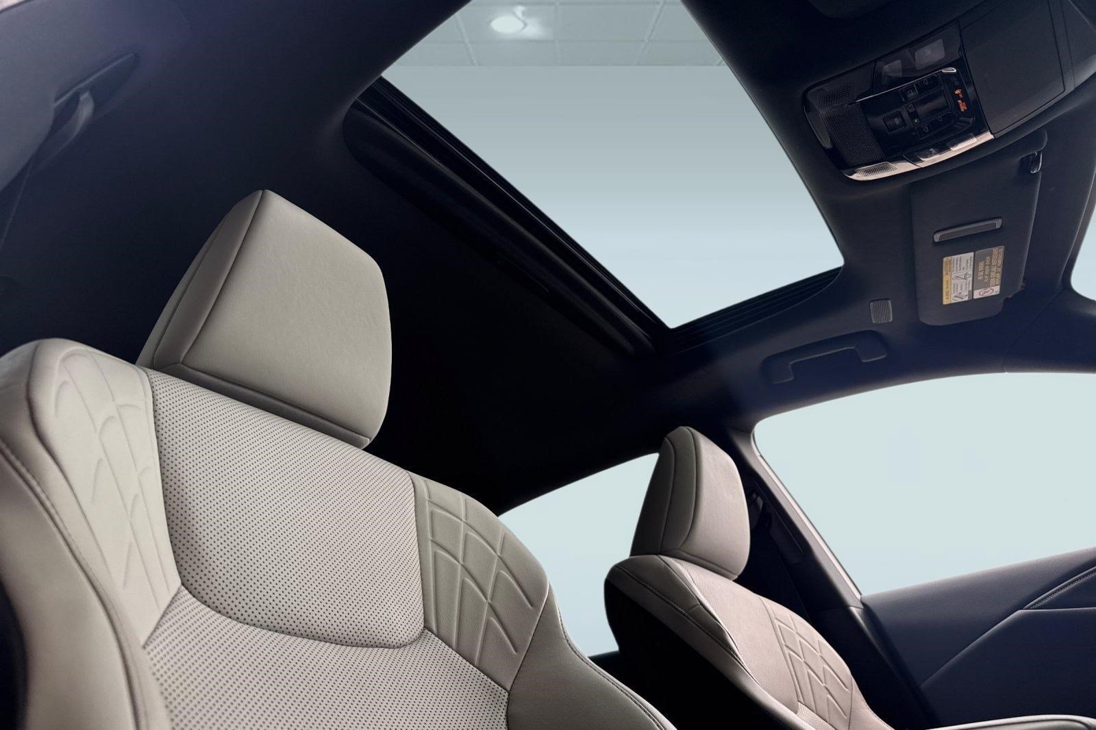 Used 2024 Lexus RX 350 Premium w/ Accessory Package (Z1) FWD image 26