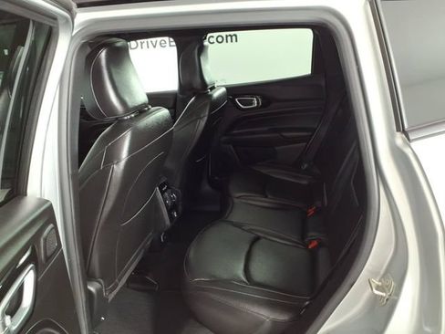 Used 2024 Jeep Compass Limited w/ High Altitude Package AWD/4WD image 9