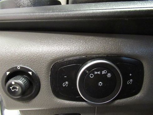 Used 2023 Ford Transit 250 Low Roof AWD image 19