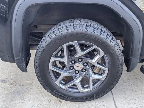 Used 2022 GMC Sierra 1500 SLT w/ X31 Off-Road Package image 21