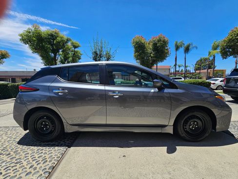 Used 2024 Nissan Leaf S FWD image 4