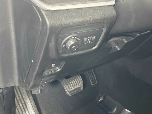 Used 2023 Jeep Grand Cherokee Limited w/ Black Appearance Package RWD image 10