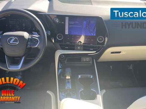 Used 2024 Lexus NX 250 FWD image 26