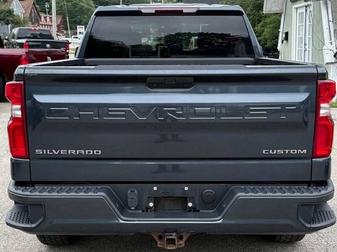 Used 2020 Chevrolet Silverado 1500 Custom w/ Custom Value Package AWD/4WD image 6