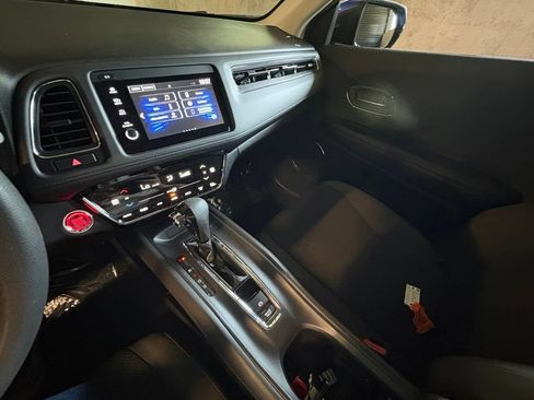 Used 2022 Honda HR-V EX image 25