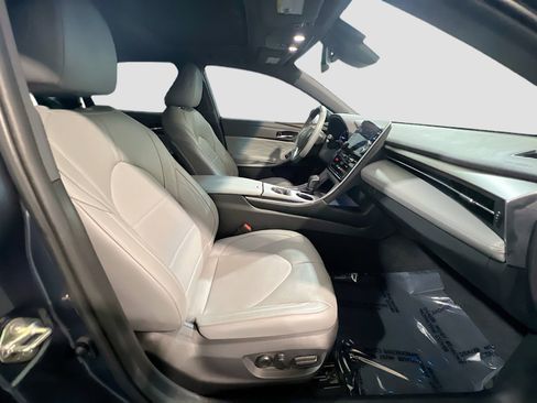 Used 2020 Toyota Avalon Limited w/ Advanced Safety Package FWD image 23