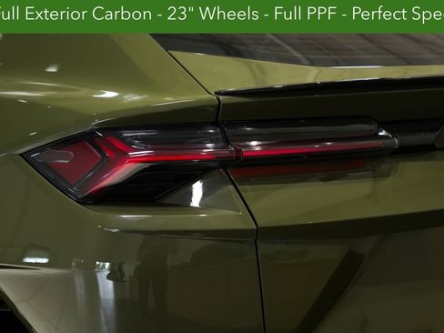 Used 2023 Lamborghini Urus Performante AWD/4WD image 13