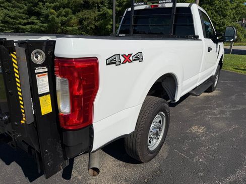 Used 2017 Ford F250 XL w/ Power Equipment Group AWD/4WD image 19
