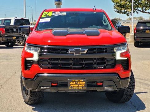 Used 2024 Chevrolet Silverado 1500 LT Trail Boss w/ Convenience Package II AWD/4WD image 2