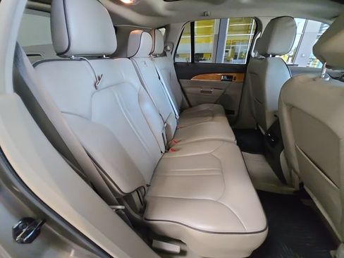 Used 2012 Lincoln MKX AWD image 22