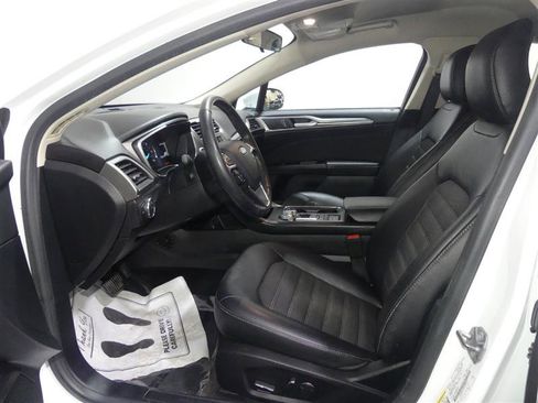 Used 2017 Ford Fusion SE w/ Equipment Group 601A image 20