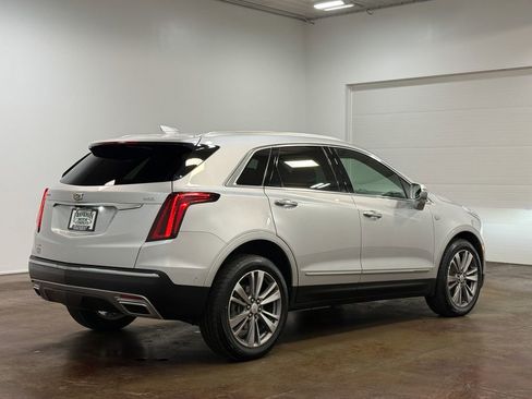 Used 2020 Cadillac XT5 Premium Luxury w/ Platinum Package AWD/4WD image 4