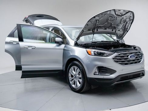 Used 2022 Ford Edge Titanium image 15