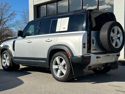 Used 2020 Land Rover Defender 110 First Edition image 7