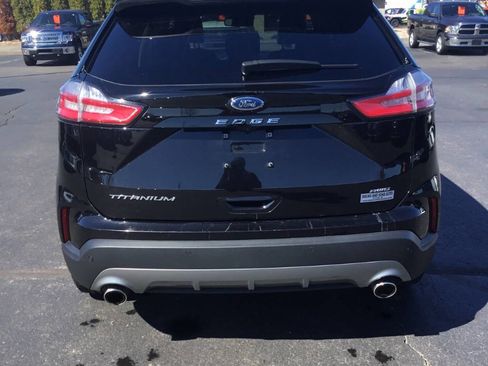 Used 2024 Ford Edge Titanium image 4