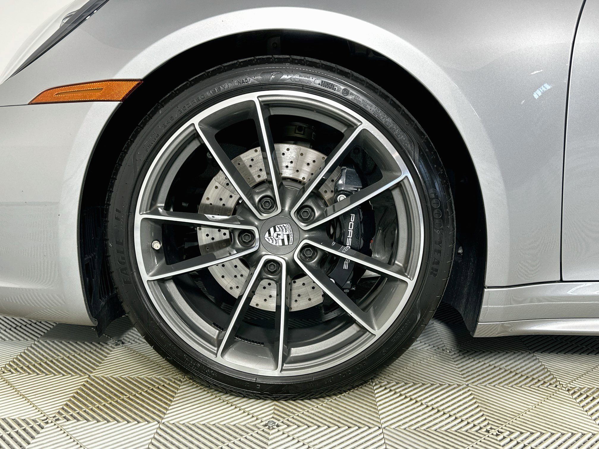 Used 2024 Porsche 911 Targa 4S AWD/4WD image 9