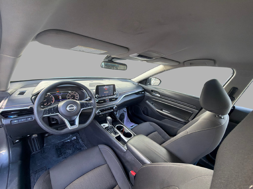 Used 2024 Nissan Altima 2.5 SV FWD image 26