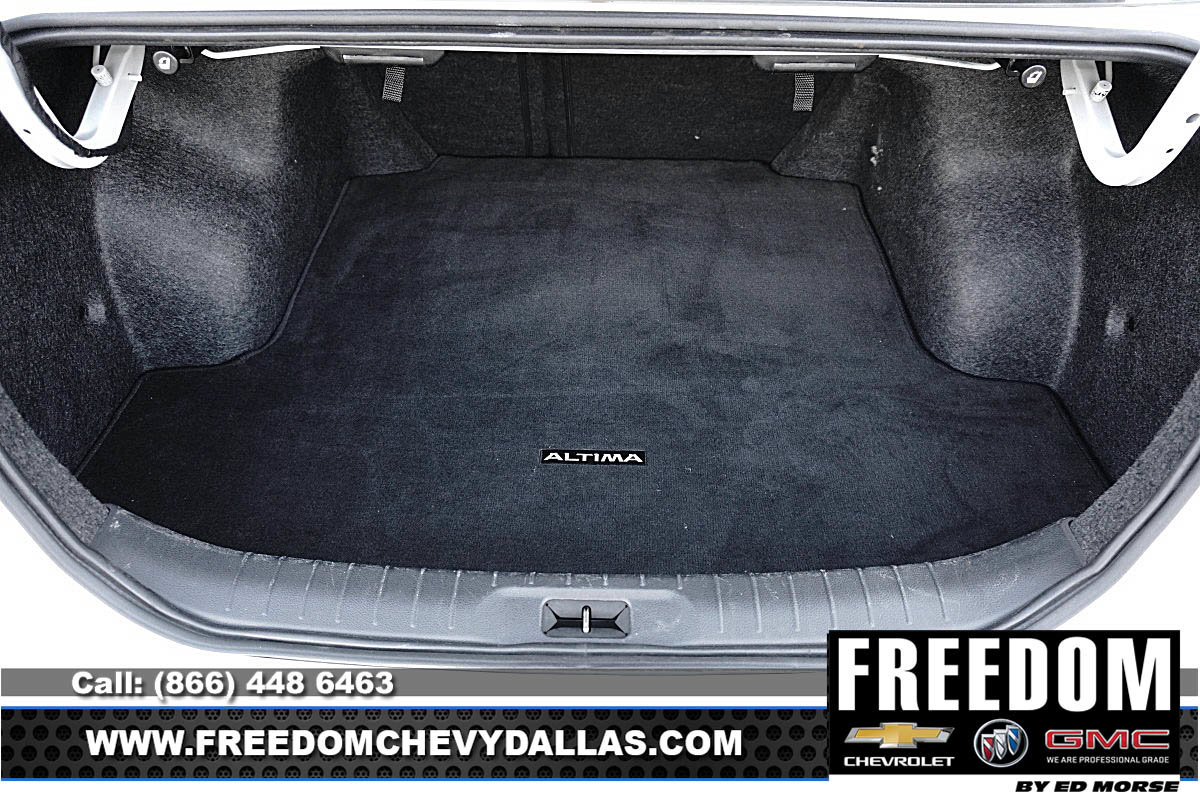 Used 2025 Nissan Altima 2.5 SV FWD image 44
