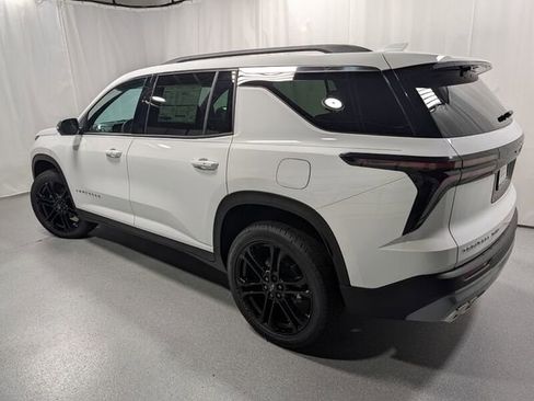 New 2026 Chevrolet Traverse LT w/ Driver Confidence Package AWD/4WD image 6