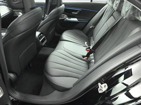 New 2026 Mercedes-Benz E 350 4MATIC Sedan image 19