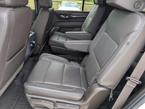 Used 2021 GMC Yukon Denali w/ Denali Premium Package RWD image 25