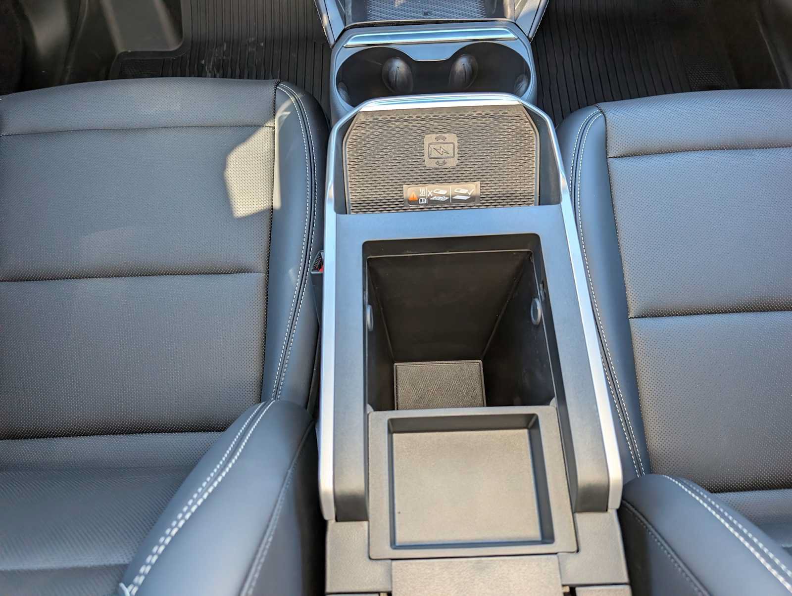 New 2027 GMC Terrain Elevation w/ Elevation Premium Package AWD/4WD image 14