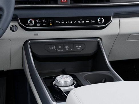 New 2026 Kia Carnival EX FWD image 22