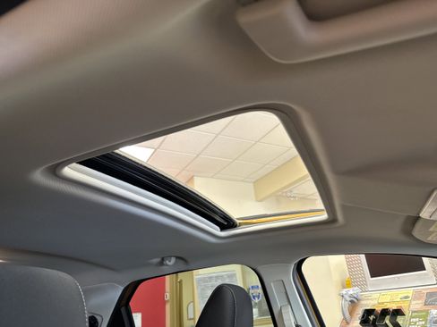 Used 2021 Ford EcoSport SE image 18