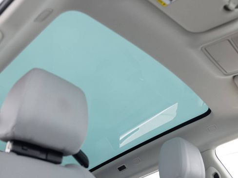 Used 2020 Land Rover Range Rover Evoque S image 31