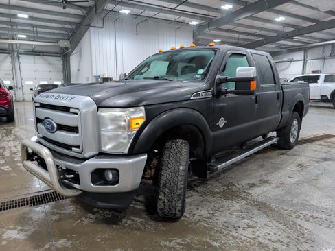 Used 2015 Ford F350 Lariat w/ Chrome Package image 6